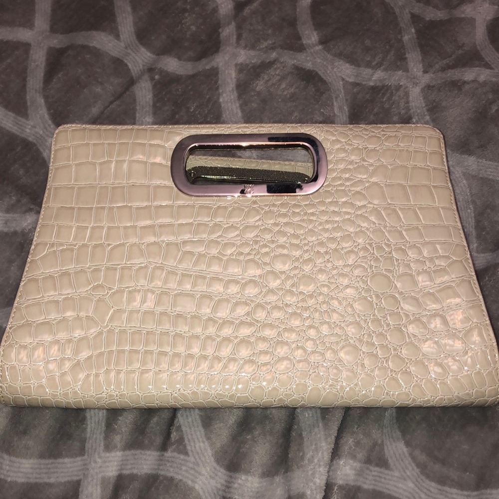 Price drop NY&Company clutch